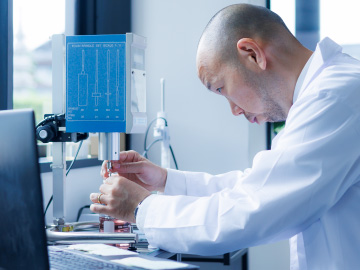 化粧品研究所,開発,製造